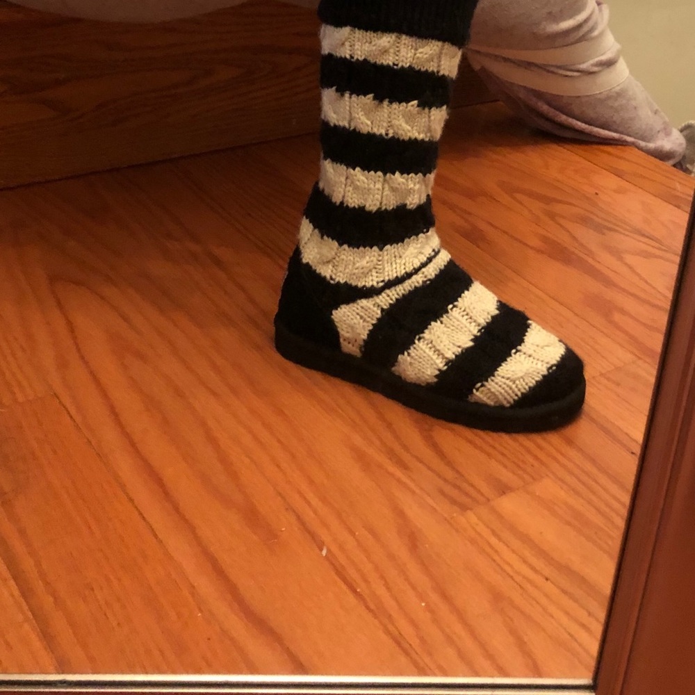 Uggs!!! - Picture 5 of 5